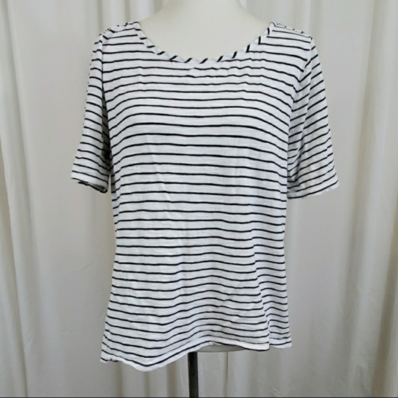 GAP Top - Picture 1 of 5